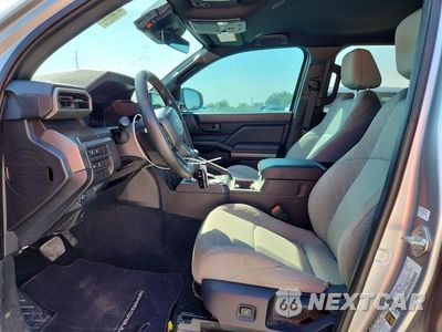 Zdjęcie 7 z 12 samochodu: 2024 TOYOTA TACOMA SR5 VIN:3TMKB5FN3RM014309 - miniatura