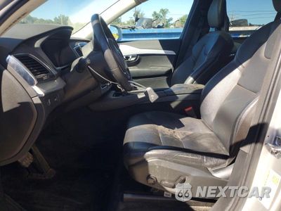 Zdjęcie 7 z 13 samochodu: 2016 VOLVO XC90 T5 VIN:YV4102XK1G1073905 - miniatura