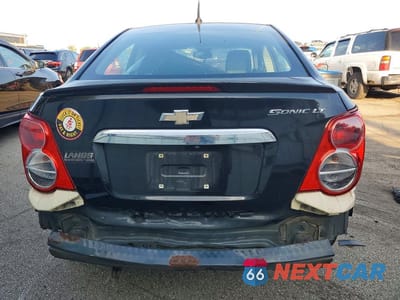 Zdjęcie 6 z 12 samochodu: 2014 CHEVROLET SONIC LT VIN:1G1JC5SH8E4215422 - miniatura