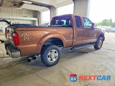 Trzecie zdjęcie samochodu z tyłu: 2011 FORD F350 SUPER DUTY VIN:1FT8X3BT2BEA66921 - miniatura