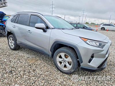Czwarte zdjęcie samochodu z boku: 2019 TOYOTA RAV4 XLE VIN:2T3P1RFV0KW083737 - miniatura