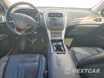 Zdjęcie 8 z 12 samochodu: 2015 LINCOLN MKZ VIN:3LN6L2JK8FR625571 - miniatura