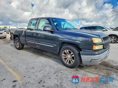 Czwarte zdjęcie samochodu z boku: 2004 CHEVROLET SILVERADO C1500 VIN:1GCEC19X04Z151103 - miniatura