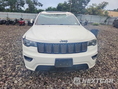 Piąte zdjęcie samochodu w środku: 2019 JEEP GRAND CHEROKEE LAREDO VIN:1C4RJFAG7KC809404 - miniatura