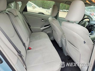 Zdjęcie 10 z 13 samochodu: 2013 TOYOTA PRIUS TWO VIN:JTDKN3DU6D5677295 - miniatura