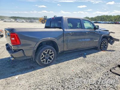 Trzecie zdjęcie samochodu z tyłu: 2025 RAM 1500 LARAMIE VIN:1C6SRFJP5SN725510 - miniatura