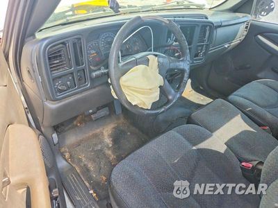 Zdjęcie 8 z 12 samochodu: 2004 CHEVROLET SILVERADO C1500 VIN:1GCEC14V94Z130062 - miniatura