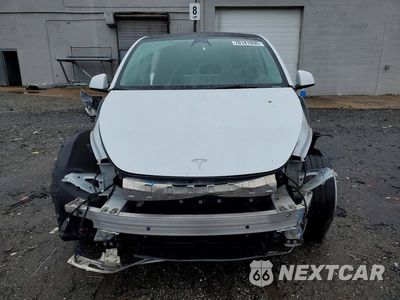 Piąte zdjęcie samochodu w środku: 2023 TESLA MODEL Y VIN:7SAYGDEE6PA093581 - miniatura