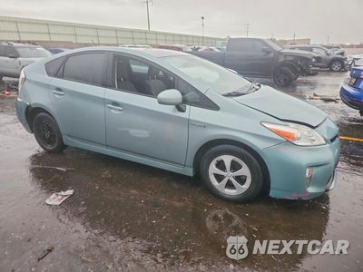 Czwarte zdjęcie samochodu z boku: 2015 TOYOTA PRIUS THREE VIN:JTDKN3DU0F1911330 - miniatura