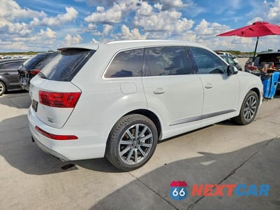 Trzecie zdjęcie samochodu z tyłu: 2018 AUDI Q7 PRESTIGE VIN:WA1VAAF76JD001820 - miniatura