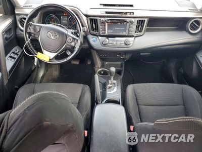 Zdjęcie 8 z 13 samochodu: 2018 TOYOTA RAV4 HYBRID XLE VIN:JTMRJREV0JD191801 - miniatura