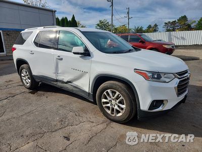 Czwarte zdjęcie samochodu z boku: 2018 CHEVROLET TRAVERSE LT VIN:1GNEVGKW0JJ204253 - miniatura