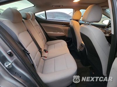 Zdjęcie 10 z 12 samochodu: 2018 HYUNDAI ELANTRA VALUE EDITION VIN:5NPD84LF0JH354185 - miniatura
