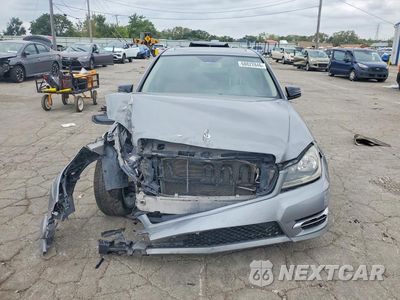 Piąte zdjęcie samochodu w środku: 2012 MERCEDES-BENZ C 300 4MATIC VIN:WDDGF8BB1CR228010 - miniatura