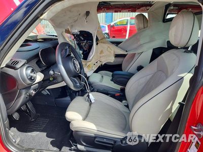 Zdjęcie 7 z 13 samochodu: 2023 MINI COOPER S VIN:WMW53DH01P2S73050 - miniatura