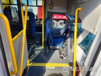 Piąte zdjęcie samochodu w środku: 2025 FORD E450 SHUTTLE BUS VIN:1FDFE4FN8SDD00284 - miniatura