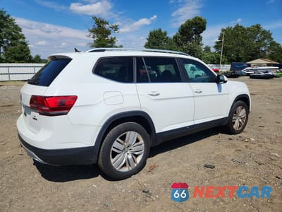 Trzecie zdjęcie samochodu z tyłu: 2019 VOLKSWAGEN ATLAS SE VIN:1V2UR2CA1KC502426 - miniatura