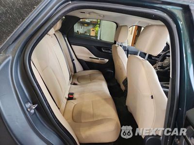 Zdjęcie 11 z 13 samochodu: 2018 JAGUAR F-PACE PREMIUM VIN:SADCJ2FX8JA295276 - miniatura