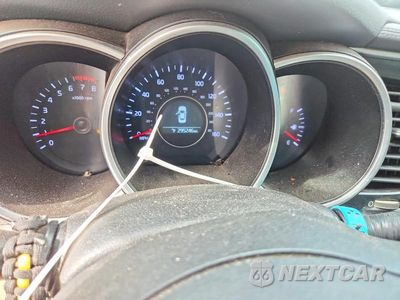 Zdjęcie 9 z 12 samochodu: 2015 KIA OPTIMA EX VIN:5XXGN4A70FG388034 - miniatura