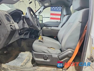 Zdjęcie 7 z 12 samochodu: 2015 FORD F250 SUPER DUTY BOX TRUCK VIN:1FDBF2B65FED21561 - miniatura