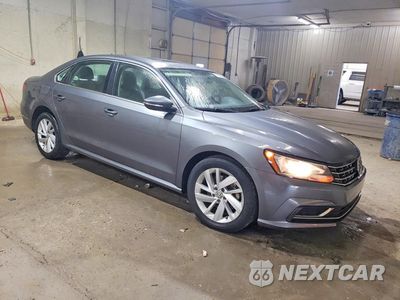 Czwarte zdjęcie samochodu z boku: 2018 VOLKSWAGEN PASSAT SE VIN:1VWBA7A30JC023542 - miniatura