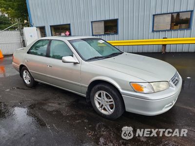 Czwarte zdjęcie samochodu z boku: 2000 TOYOTA CAMRY LE VIN:JT2BG22K6Y0512980 - miniatura