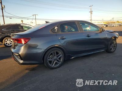 Trzecie zdjęcie samochodu z tyłu: 2020 KIA FORTE GT LINE VIN:3KPF34AD4LE228783 - miniatura