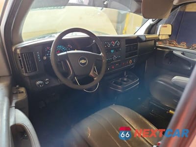 Zdjęcie 8 z 13 samochodu: 2014 CHEVROLET EXPRESS G1500 VIN:1GCSHAF40E1124725 - miniatura