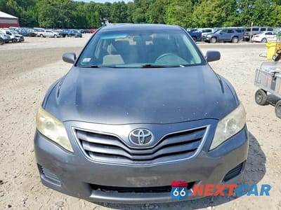 Piąte zdjęcie samochodu w środku: 2010 TOYOTA CAMRY LE VIN:4T4BF3EK8AR002108 - miniatura