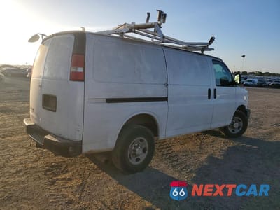 Trzecie zdjęcie samochodu z tyłu: 2014 CHEVROLET EXPRESS G2500 VIN:1GCWGFCAXE1119916 - miniatura