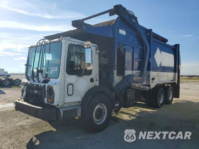 2011 MACK MRU613 REFUSE TRUCK 1M2AV04C5BM008077 - główne zdjęcie licytacji z USA - miniatura
