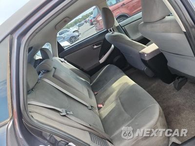 Zdjęcie 10 z 12 samochodu: 2015 TOYOTA PRIUS TWO VIN:JTDKN3DUXF0434458 - miniatura