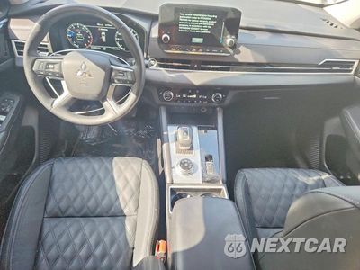 Zdjęcie 8 z 13 samochodu: 2024 MITSUBISHI OUTLANDER SEL VIN:JA4J3WA83RZ005747 - miniatura