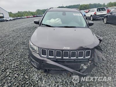 Piąte zdjęcie samochodu w środku: 2018 JEEP COMPASS LATITUDE VIN:3C4NJDBB3JT117049 - miniatura