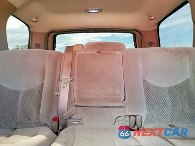 Zdjęcie 10 z 13 samochodu: 2005 CHEVROLET TAHOE K1500 VIN:1GNEK13T85J153889 - miniatura