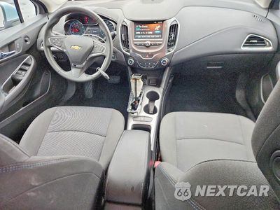 Zdjęcie 8 z 13 samochodu: 2018 CHEVROLET CRUZE LT VIN:1G1BE5SM0J7132376 - miniatura