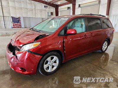 2017 TOYOTA SIENNA LE 5TDKZ3DC1HS887962 - główne zdjęcie licytacji z USA - miniatura
