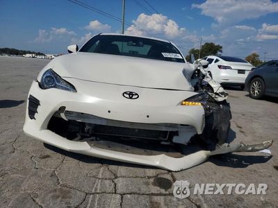 Piąte zdjęcie samochodu w środku: 2019 TOYOTA 86 BASE VIN:JF1ZNAA17K8700341 - miniatura
