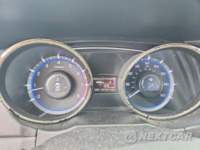 Zdjęcie 9 z 12 samochodu: 2013 HYUNDAI SONATA LIMITED VIN:5NPEC4AC8DH718868 - miniatura
