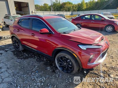 Czwarte zdjęcie samochodu z boku: 2026 BUICK ENCORE GX SPORT TOURING VIN:KL4AMDSL5TB003647 - miniatura