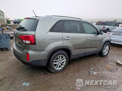 Trzecie zdjęcie samochodu z tyłu: 2015 KIA SORENTO LX VIN:5XYKT4A64FG559841 - miniatura