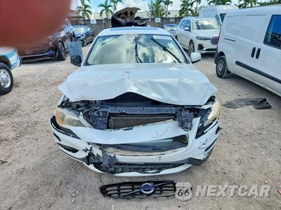 Piąte zdjęcie samochodu w środku: 2017 VOLVO S60 VIN:YV126MFL6H2420291 - miniatura