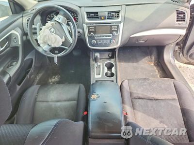 Zdjęcie 8 z 12 samochodu: 2017 NISSAN ALTIMA 2.5 SR VIN:1N4AL3AP4HN357369 - miniatura