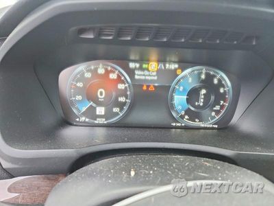 Zdjęcie 9 z 14 samochodu: 2018 VOLVO XC90 T5 VIN:YV4102PK9J1373604 - miniatura