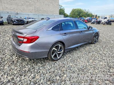 Czwarte zdjęcie samochodu z boku: 2018 HONDA ACCORD SPORT VIN:1HGCV1F3XJA214383 - miniatura