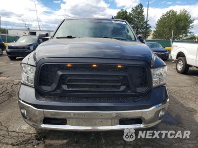 Piąte zdjęcie samochodu w środku: 2017 RAM 1500 SLT VIN:3C6RR7LT9HG574381 - miniatura