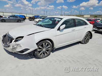 2013 CHRYSLER 200 TOURING 1C3CCBBG2DN744299 - główne zdjęcie licytacji z USA - miniatura