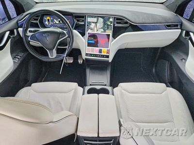 Zdjęcie 8 z 12 samochodu: 2016 TESLA MODEL X VIN:5YJXCAE48GFS00479 - miniatura