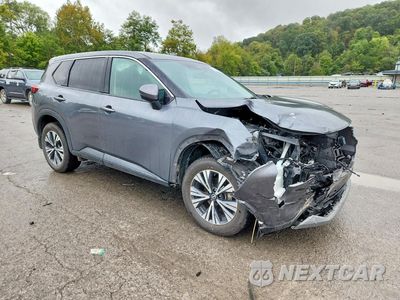 Czwarte zdjęcie samochodu z boku: 2021 NISSAN ROGUE SV VIN:5N1AT3BB1MC827629 - miniatura