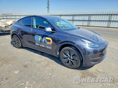 Czwarte zdjęcie samochodu z boku: 2024 TESLA MODEL Y VIN:7SAYGDEE3RF107328 - miniatura